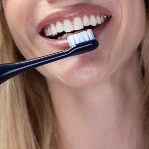 Электрическая звуковая зубная щётка Revyline RL 045 Black